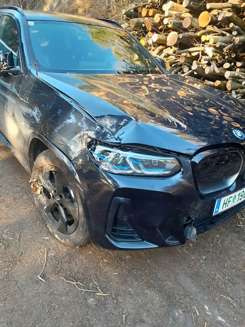 BMW iX3 iX3+Impressive+Impressive Schwarz - 1