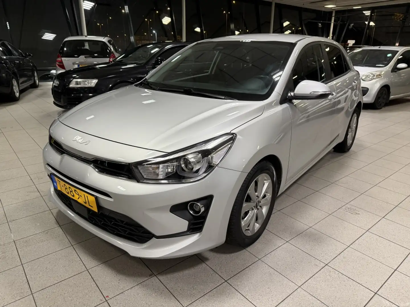 Kia Rio 1.0 T-GDi MHEV Dyn+L Gris - 1