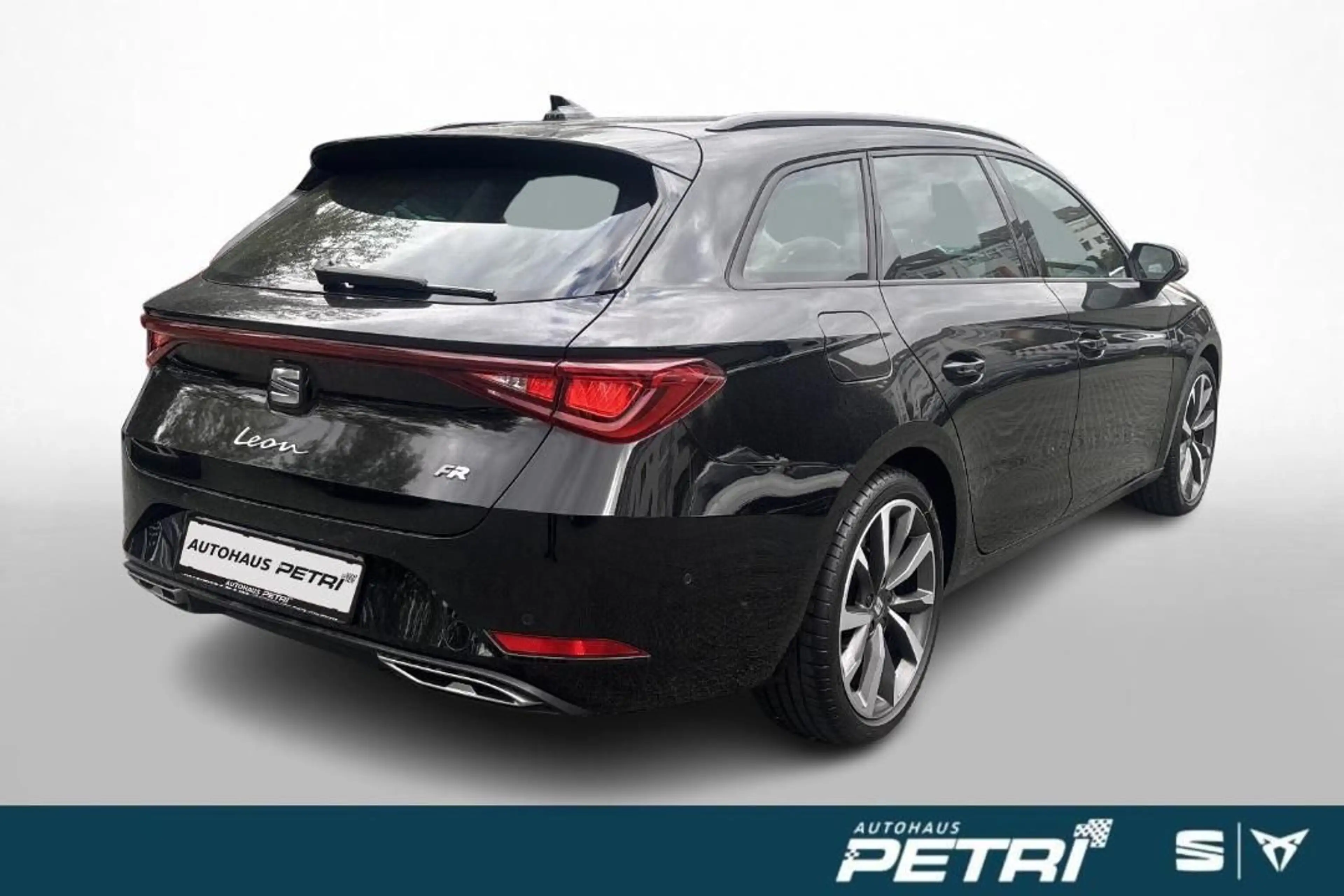SEAT Leon Sportstourer FR — photo 5