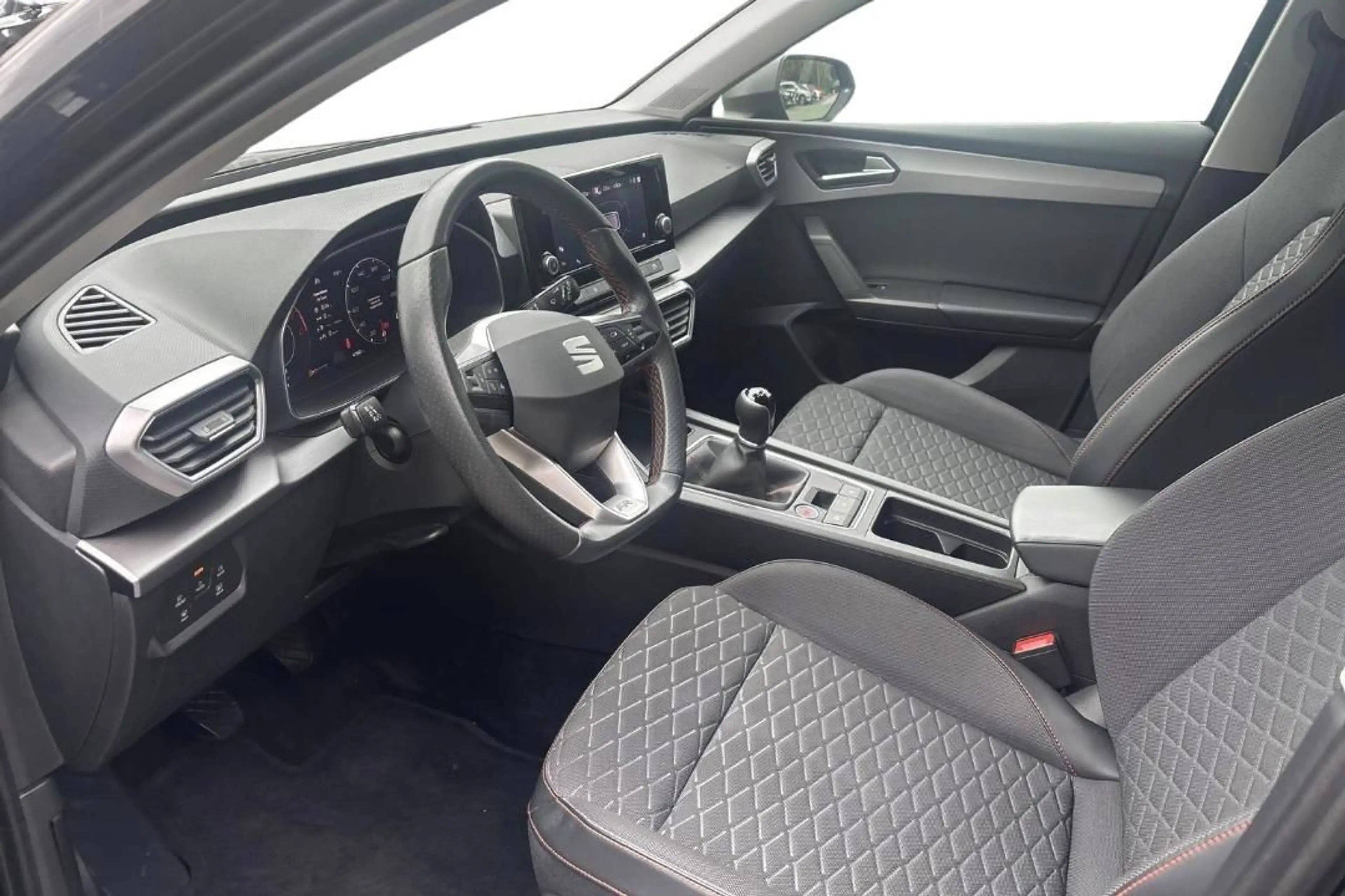 SEAT Leon Sportstourer FR — photo 9