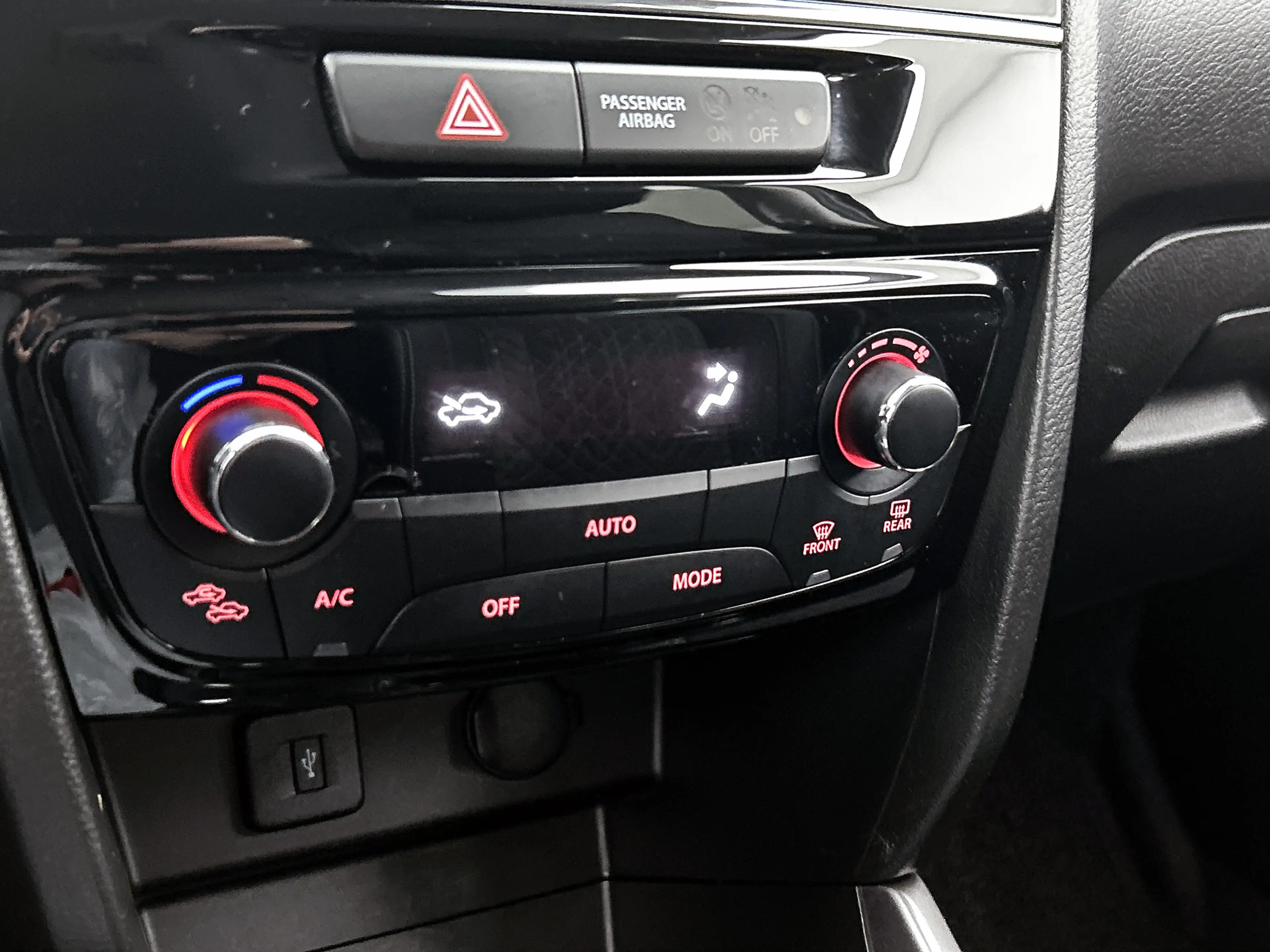 Suzuki Vitara 1.5 Hybrid Style | Automaat | — photo 10