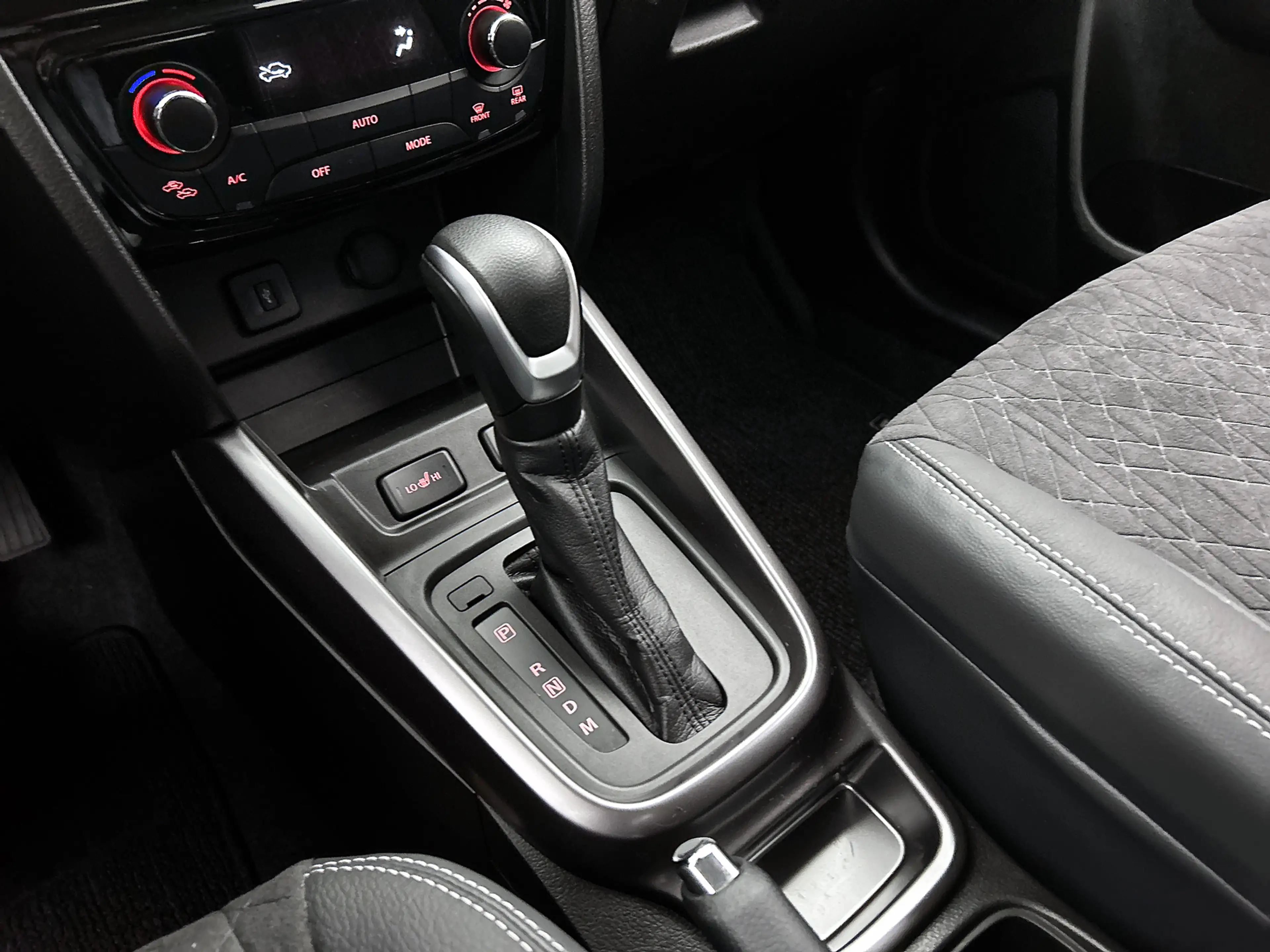 Suzuki Vitara 1.5 Hybrid Style | Automaat | — photo 11