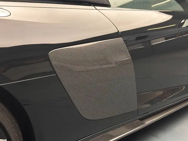 Audi R8 view 13
