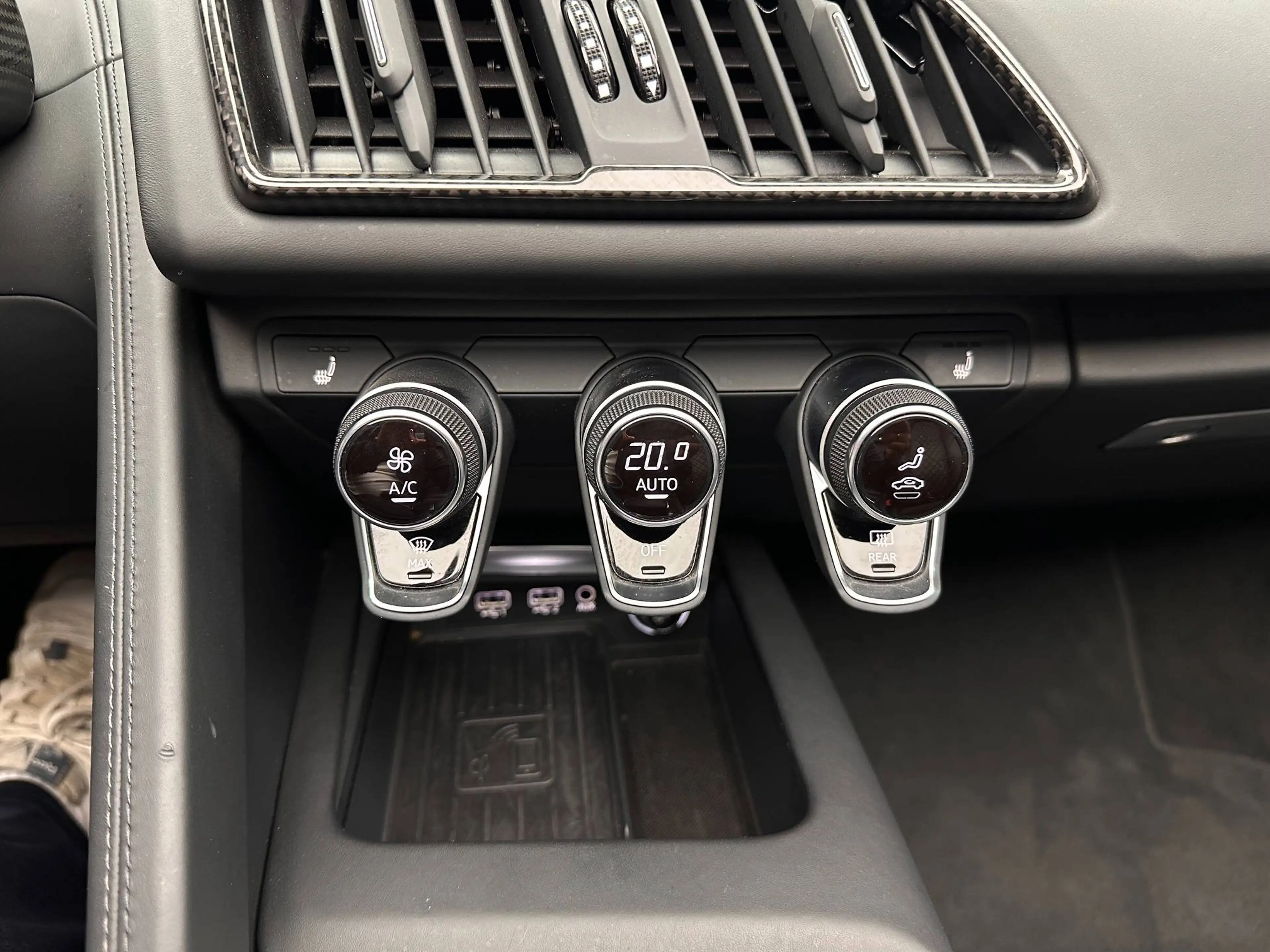 Audi R8 Spyder V10 quattro performance*CARBON*KERAMIK*B&O* — photo 29