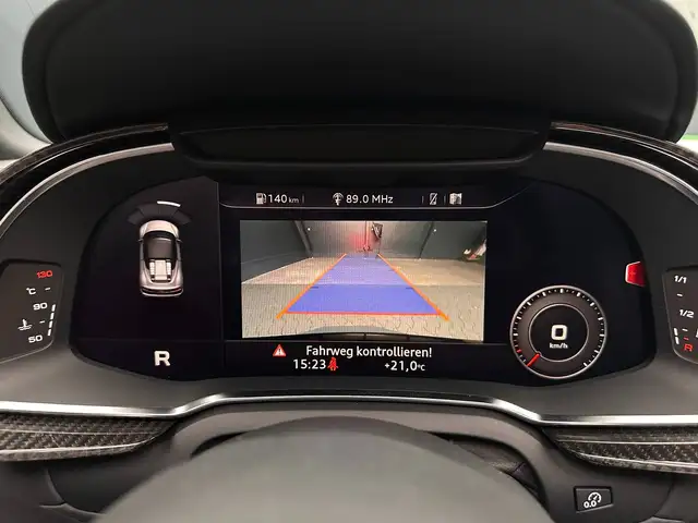 Audi R8 view 30