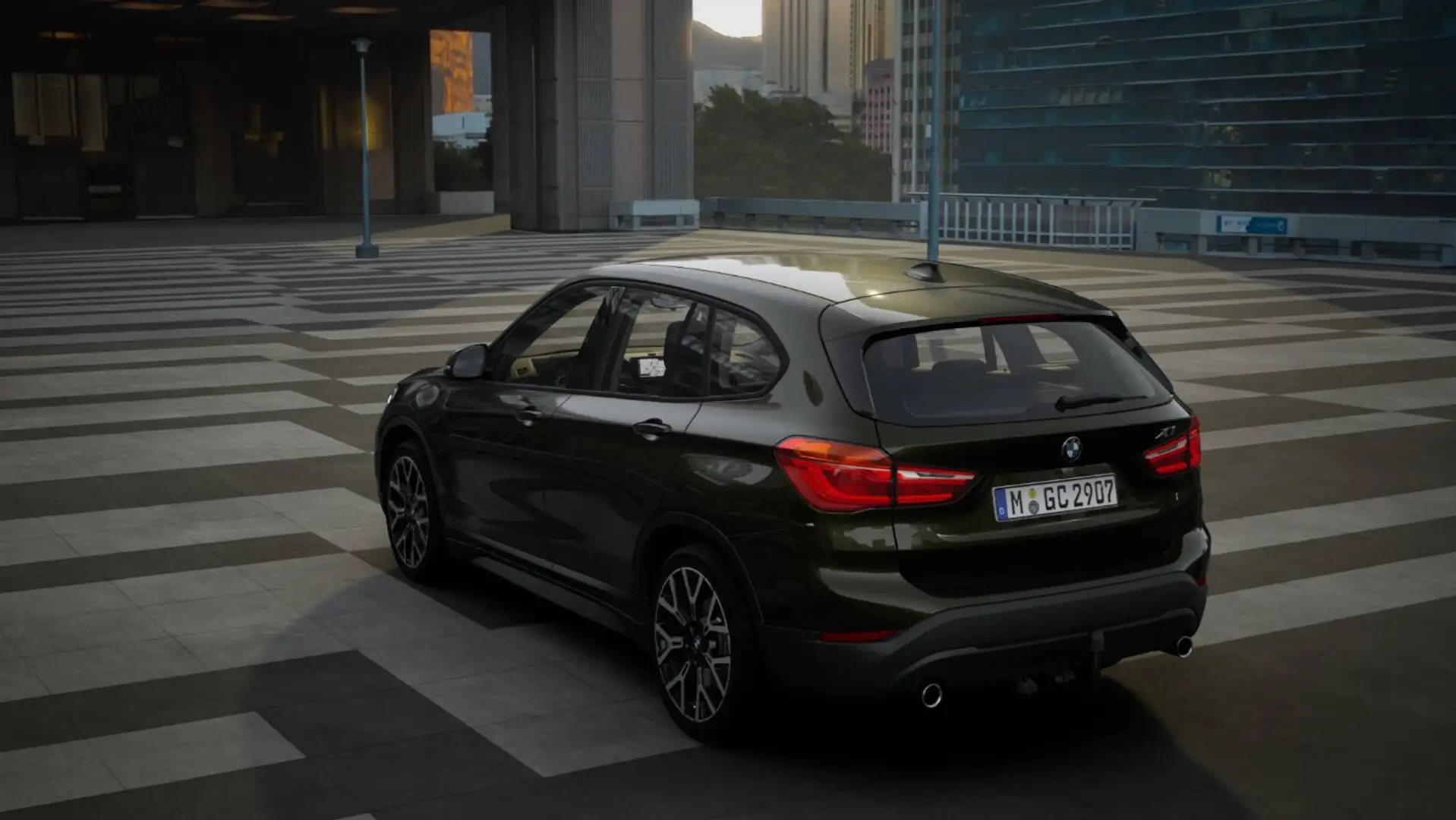 BMW X1 xDrive20i Advantage LED AHK Navi AUT PDC Braun - 2