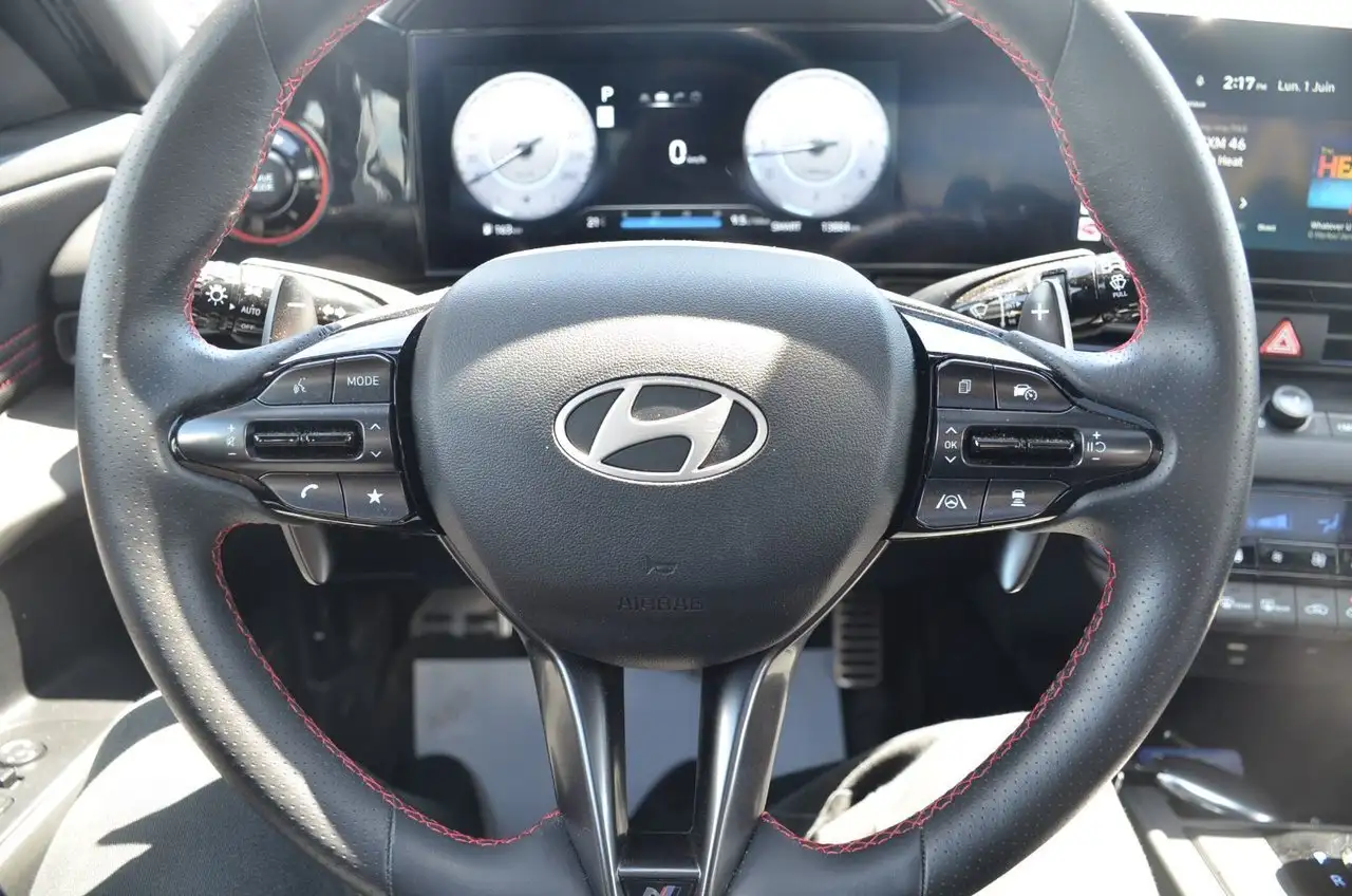 Hyundai ELANTRA снимка Hyundai ELANTRA