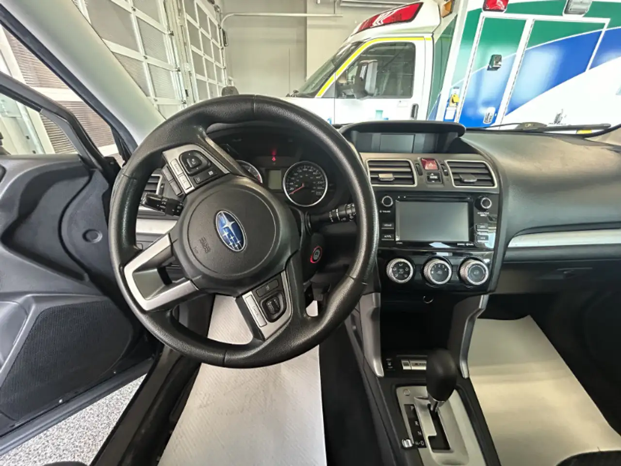 Subaru Forester снимка Subaru Forester