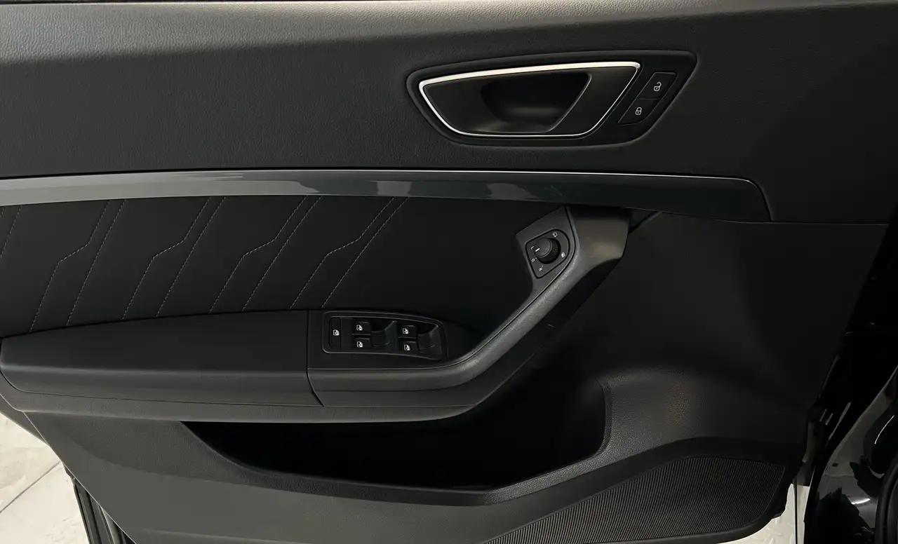 SEAT Ateca Style 2,0TDI 110kW NAVI TEMP SH CarPlay E6, миниатюра 16