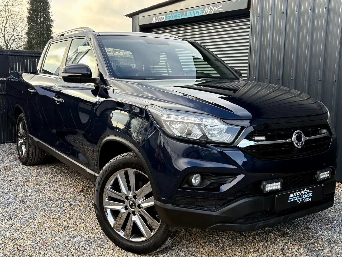 SsangYong Musso 2.2 Turbo Xdi 4WD EURO 6b/ Automatique/Gps/ Camera Blau - 1