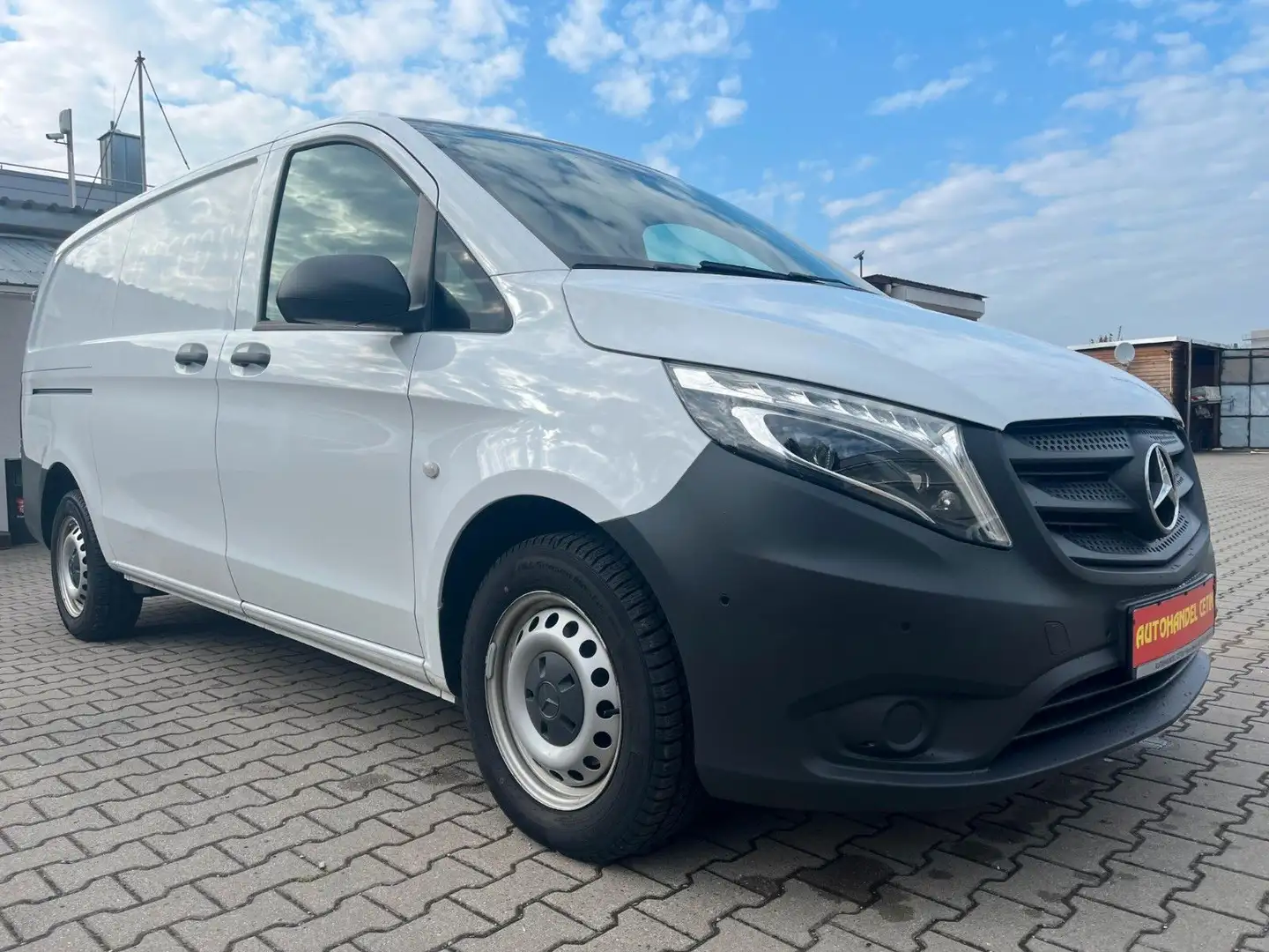 Mercedes-Benz Vito Kasten 114 CDI RWD lang Weiß - 1