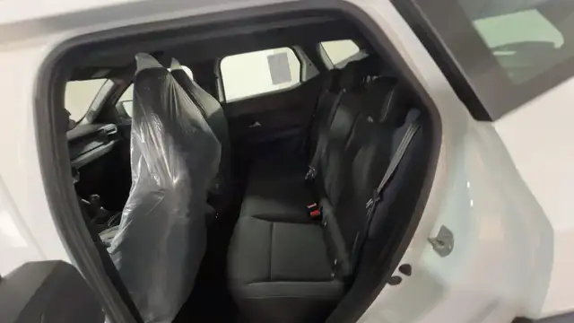 Dacia Duster view 5