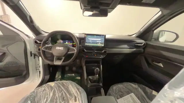 Dacia Duster view 6