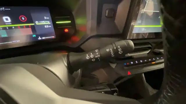 Dacia Duster view 10