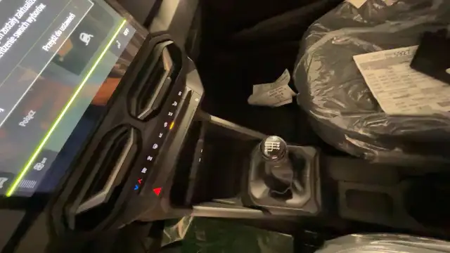 Dacia Duster view 12