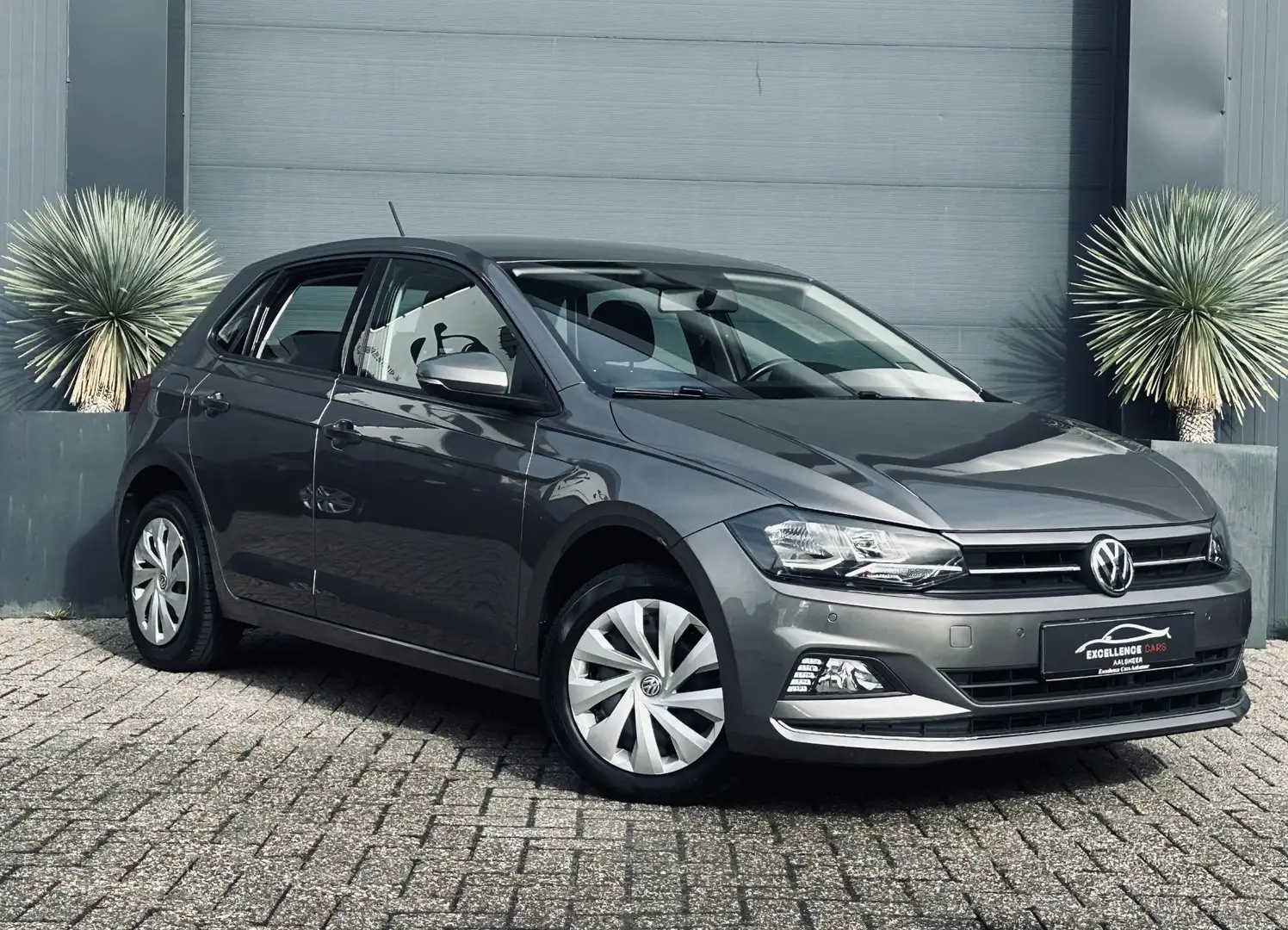 Volkswagen Polo 1.0 TSI Comfortline - 1