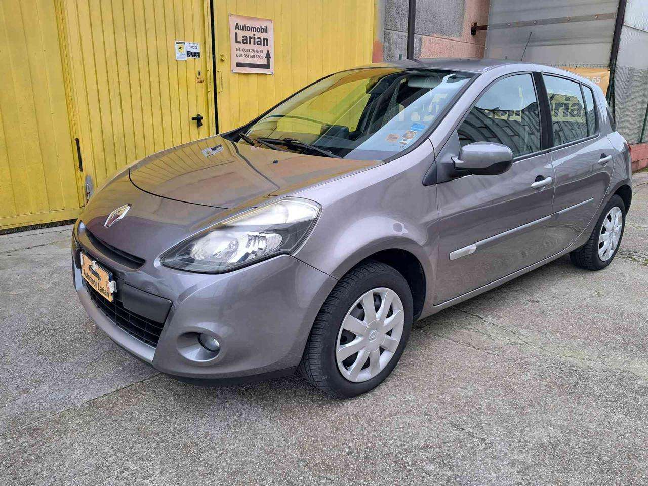 Renault Clio 1.2 16V 5 porte Luxe ok neopatentati
