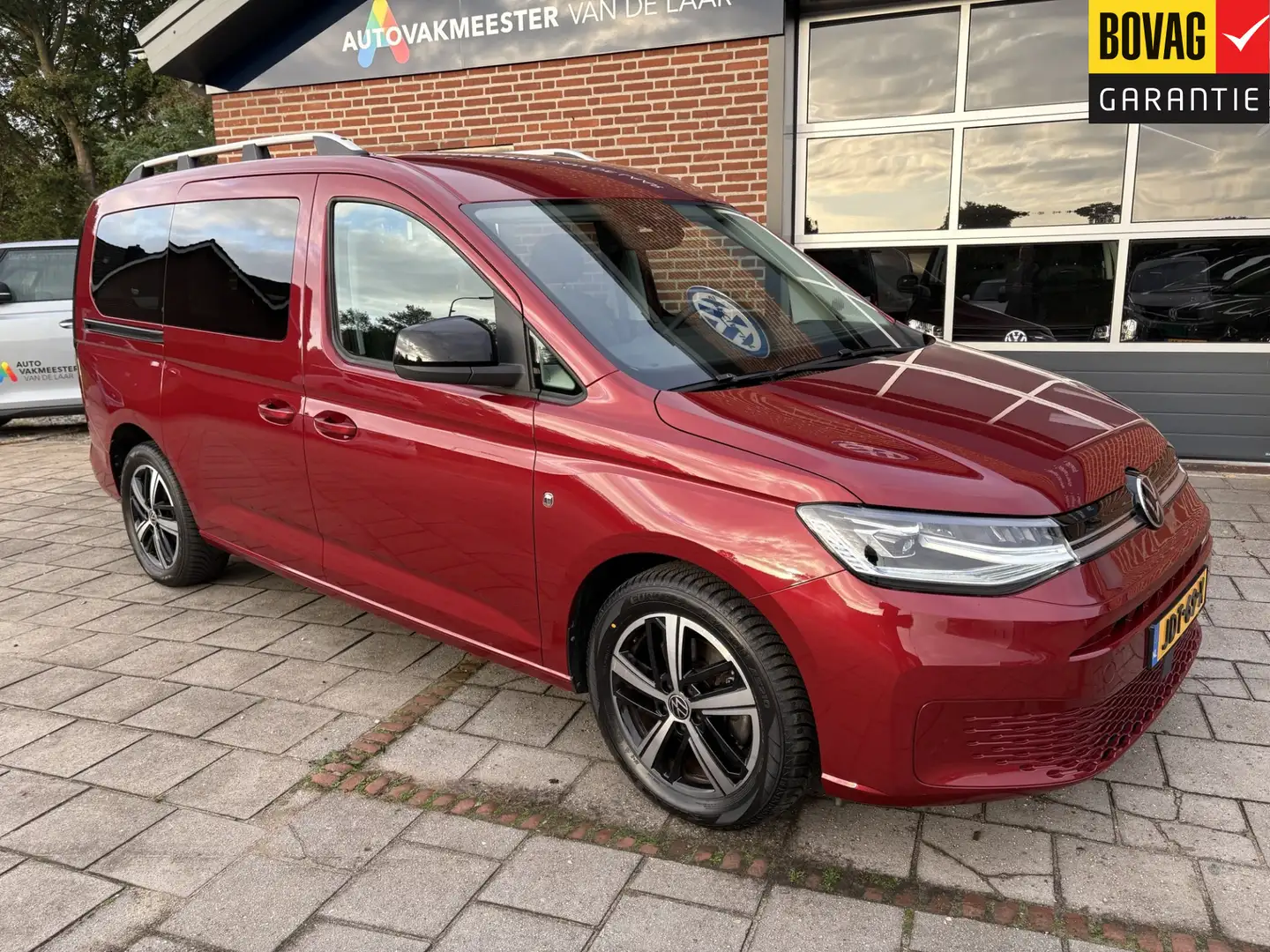 Volkswagen Caddy Maxi 1.5 TSI 5p 84kw Life ( Navigatie, Achteruitri Rood - 2