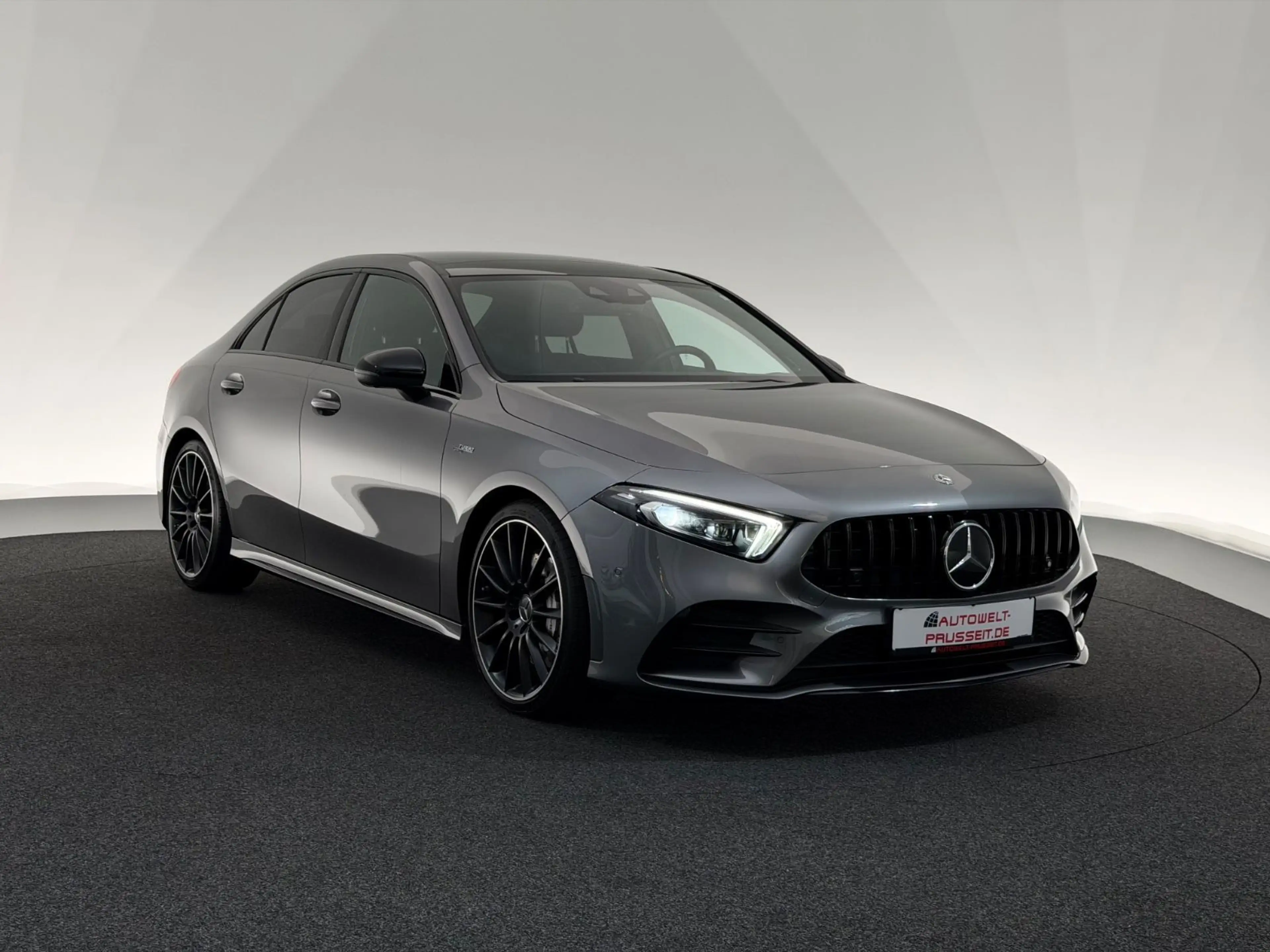 Mercedes-Benz A 35 AMG 4Ma. Lim.*NIGHT*LED-360°-BURM-PANO-ACC