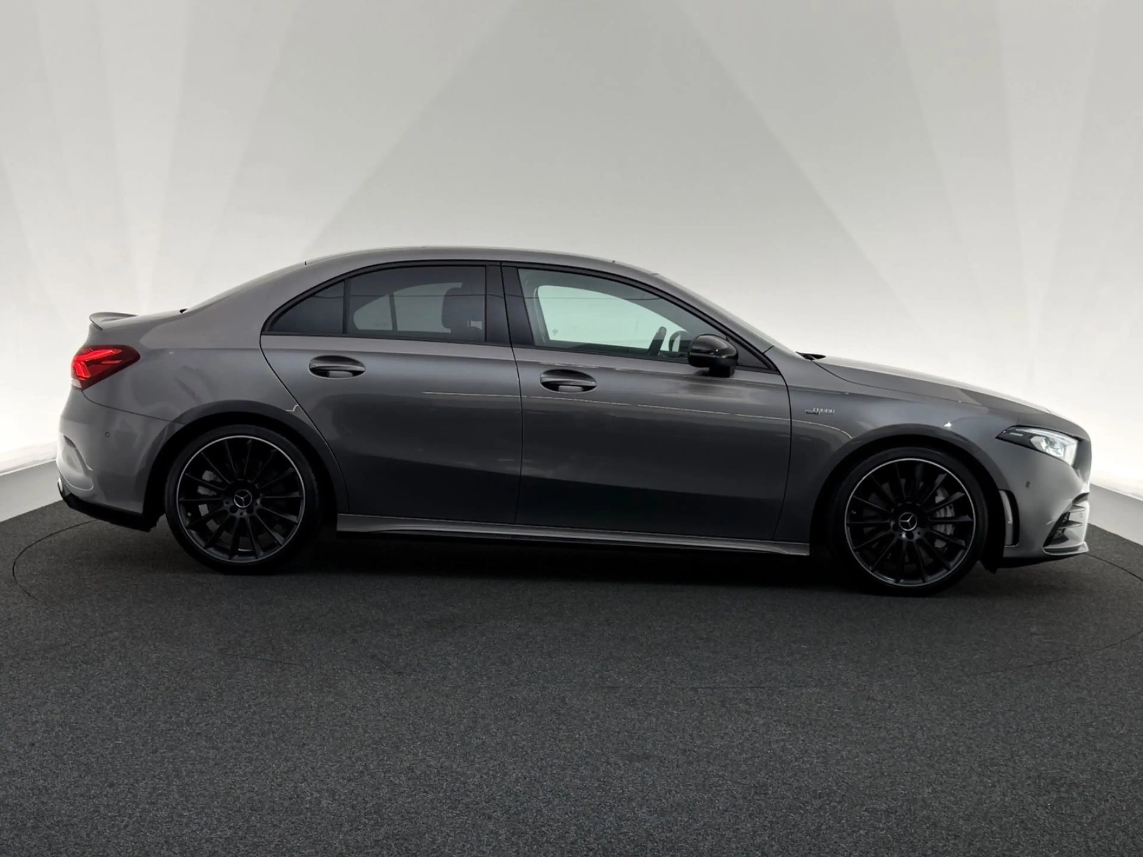 Mercedes-Benz A 35 AMG 4Ma. Lim.*NIGHT*LED-360°-BURM-PANO-ACC — photo 8