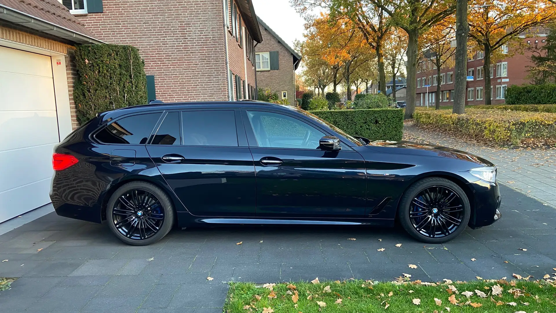 BMW 530 530i xDrive High Executive M sport Harman/Kardon Noir - 2