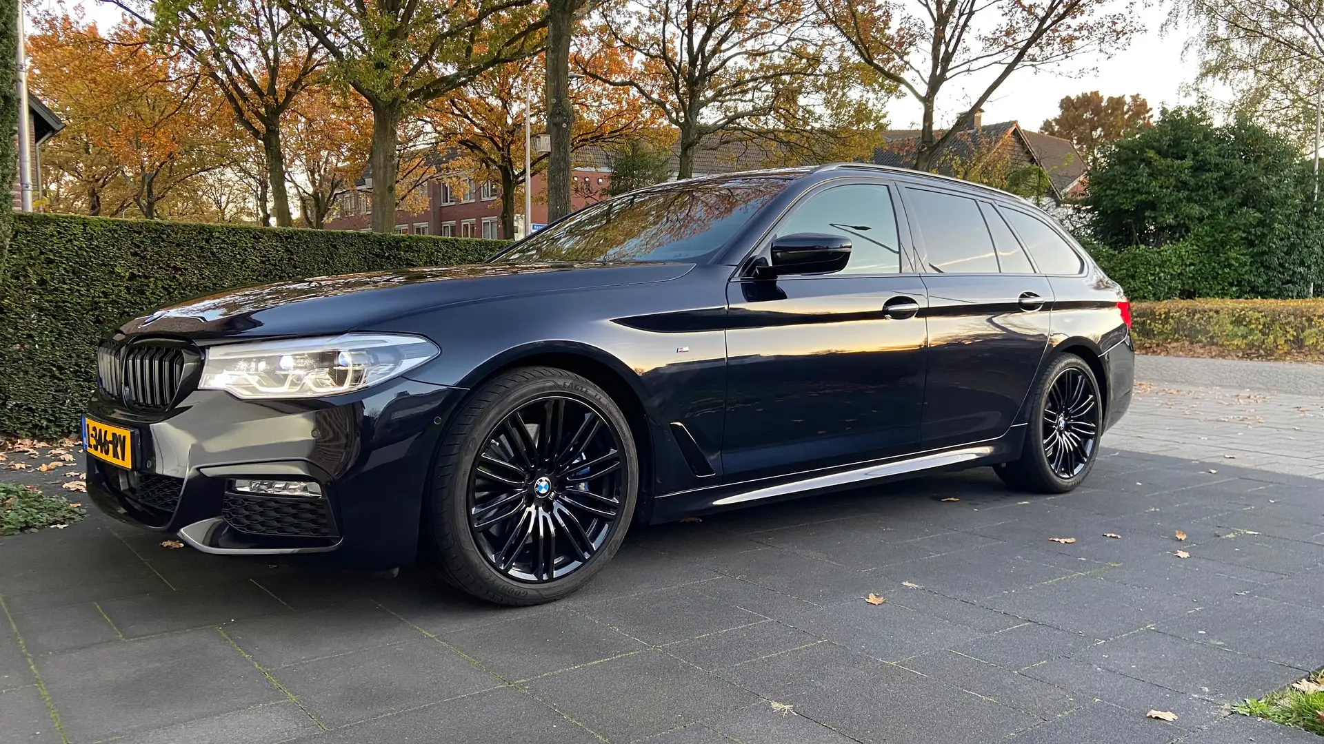BMW 530 530i xDrive High Executive M sport Harman/Kardon Noir - 1