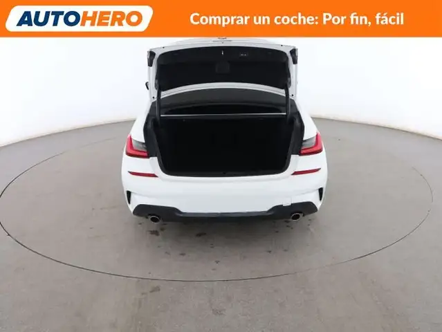 BMW 3 Series view 17