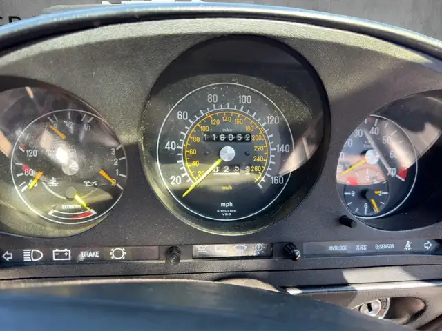 Mercedes-Benz SL view 15