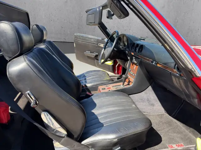 Mercedes-Benz SL view 13
