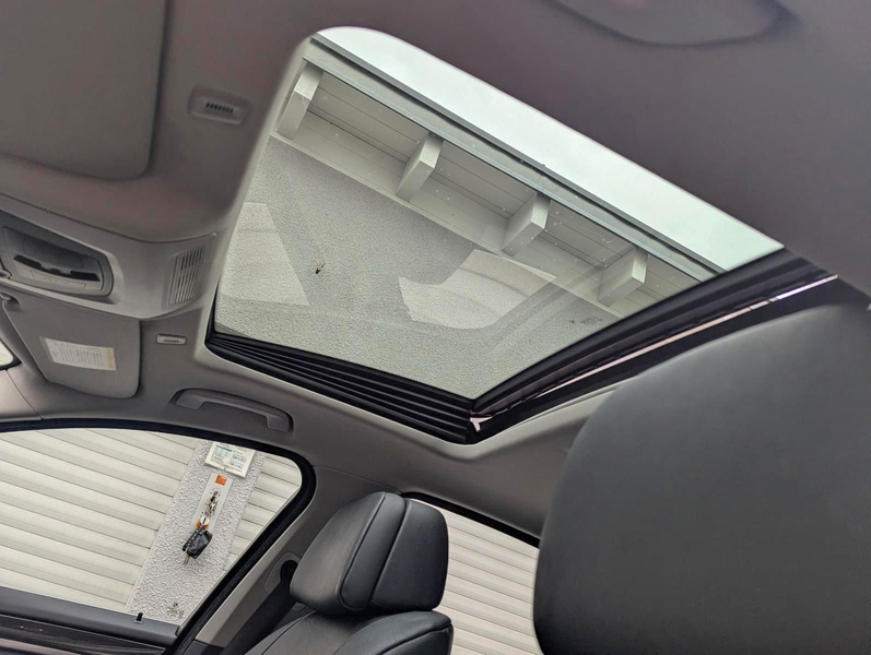 BMW 523 i*Limo*NaviProf*Leder*GLD*BIXenon*ALU*HUD* — photo 14