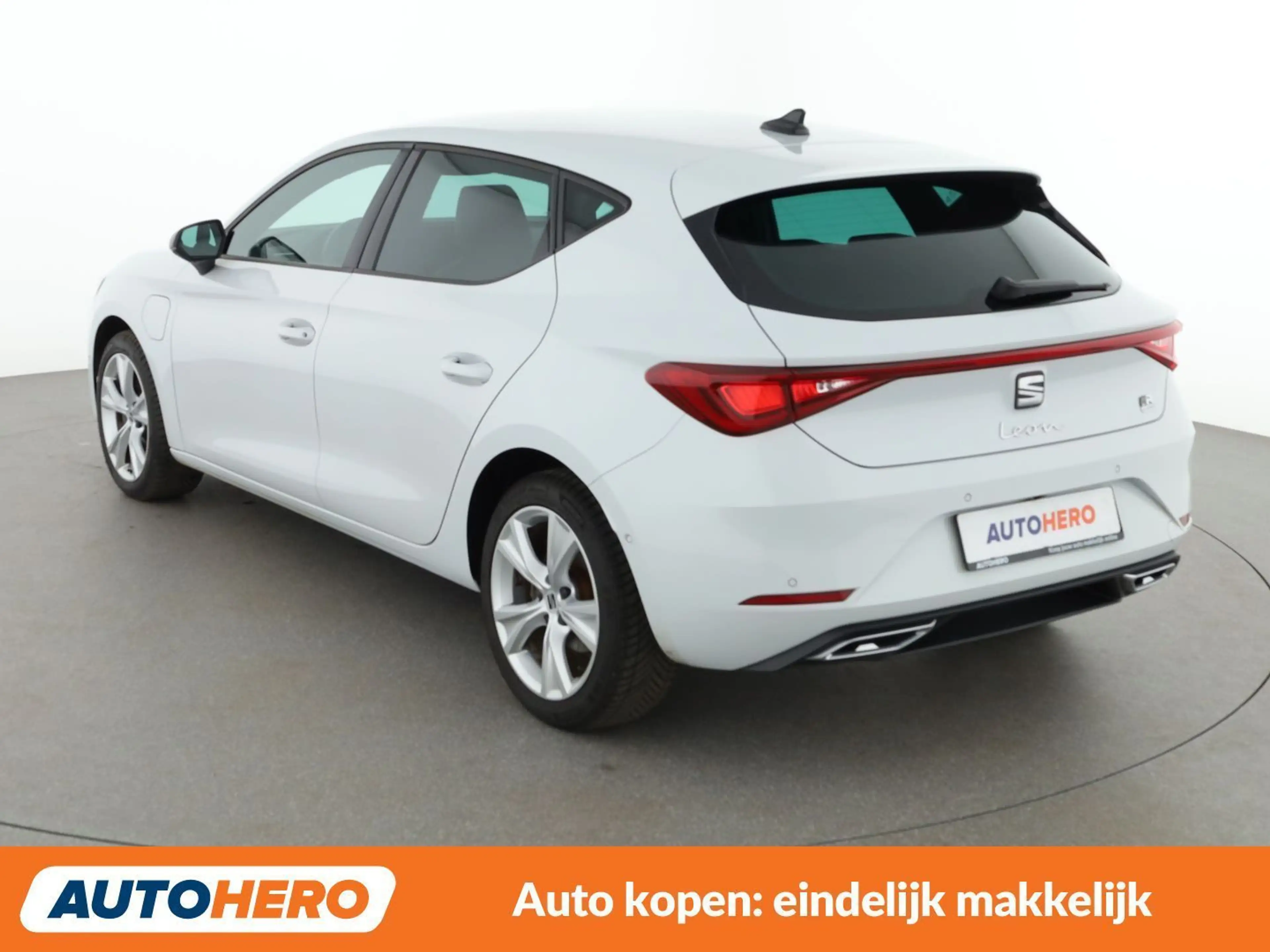 SEAT Leon e-Hybrid 1.4 TSI e-HYBRID FR — photo 4
