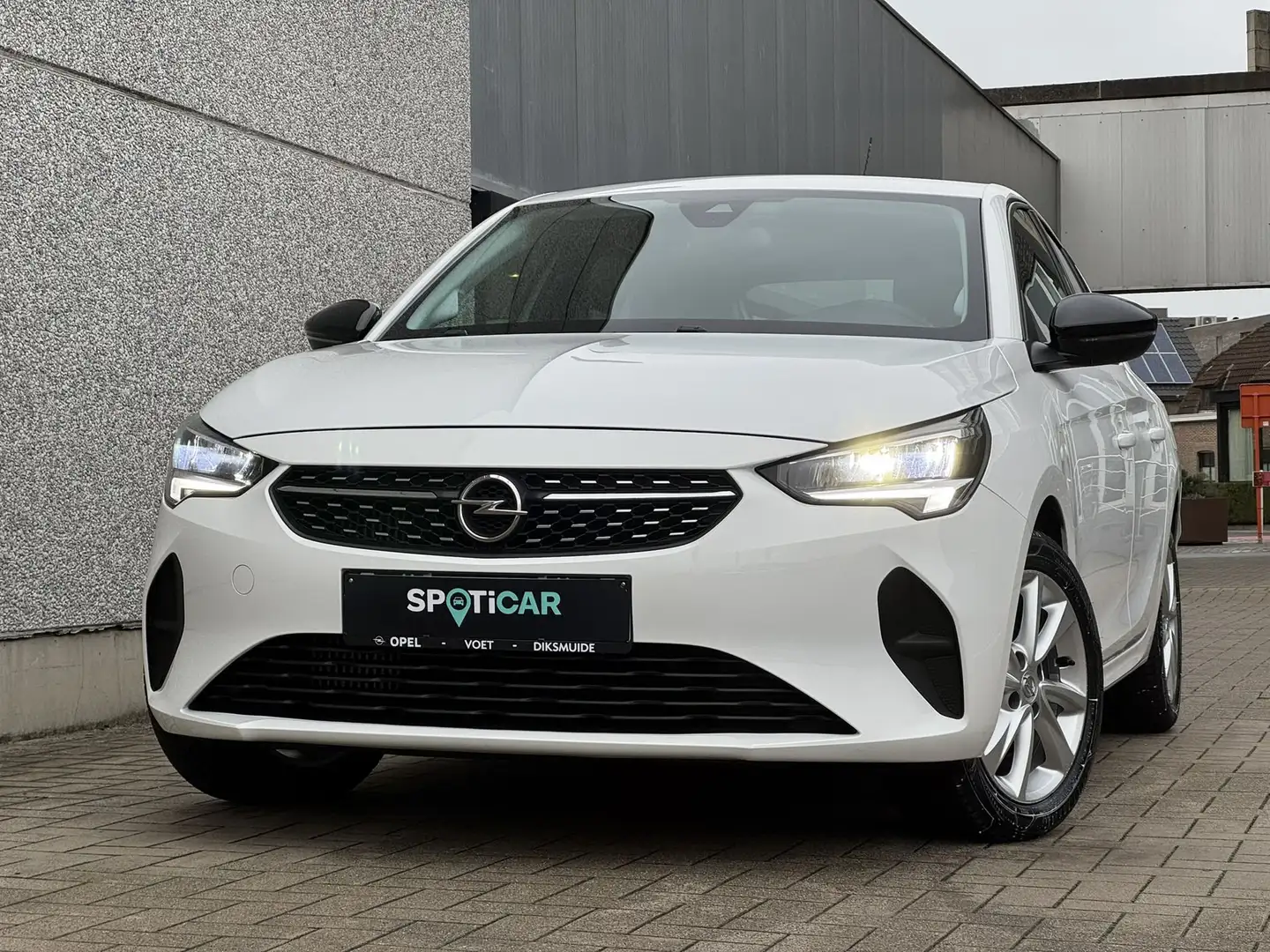Opel Corsa 1.2T 101PK ELEGANCE GPS/PARKPILOT/FULL LED Blanc - 1