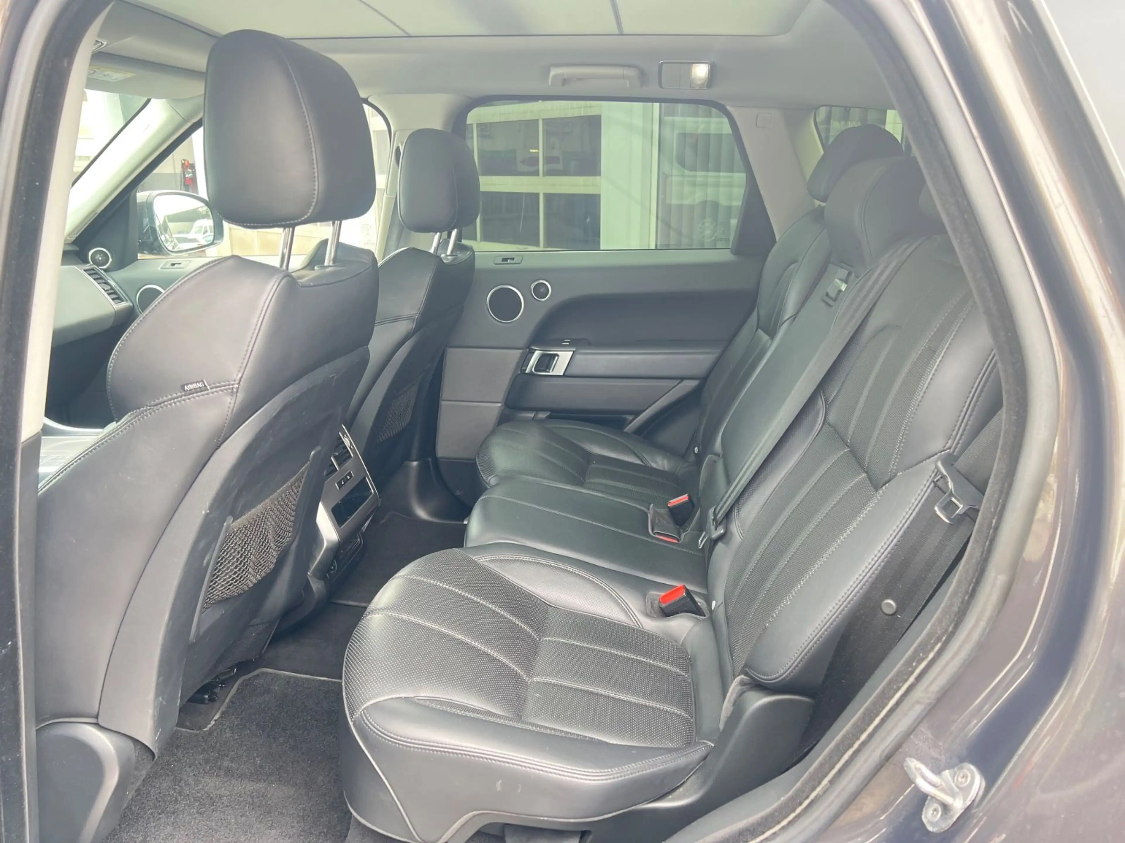 Land Rover Range Rover Sport HSE — photo 9