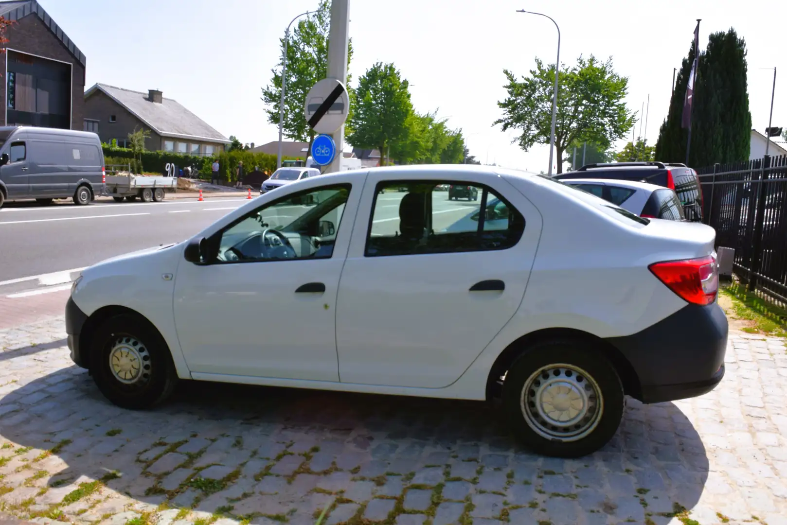 Dacia Logan 1.2i/1st Owner/HISTORY/GARANTIE - 2