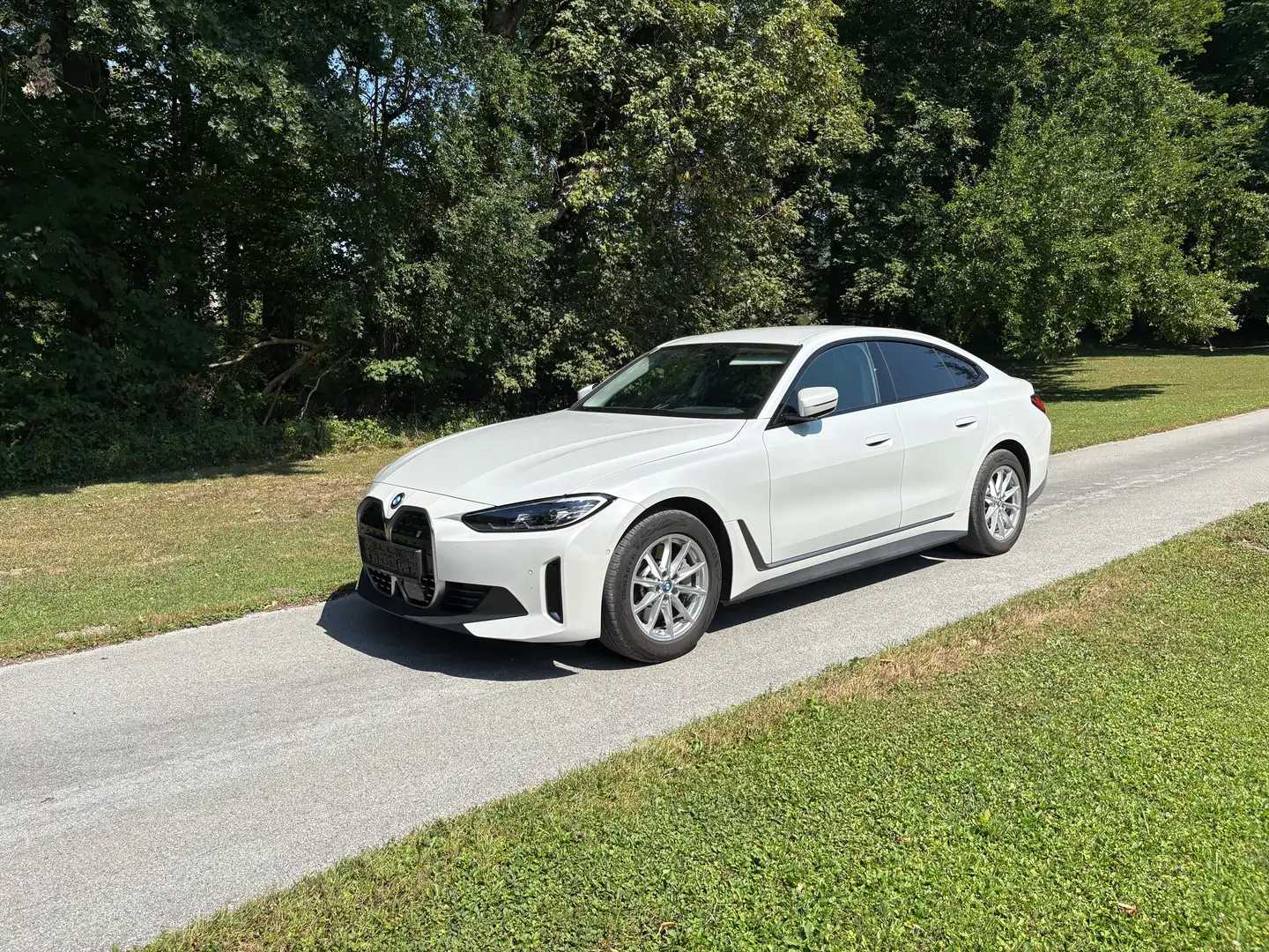 BMW i4 i4 Gran Coupe eDrive40 80,7kWh Weiß - 1