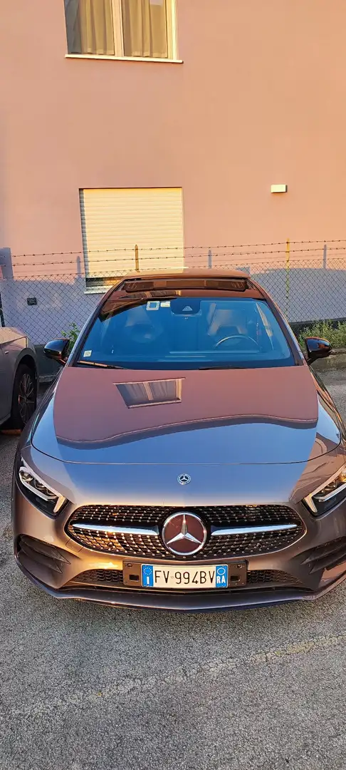 Mercedes-Benz A 180 Premium Amg night edition tetto scorrevole Grigio - 1