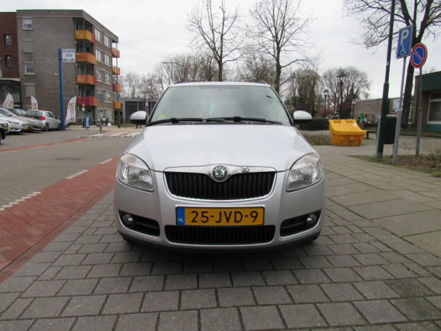 Skoda Fabia 1.4 16V 63KW COMBI Tour Clima/Cruise etc Grau - 2