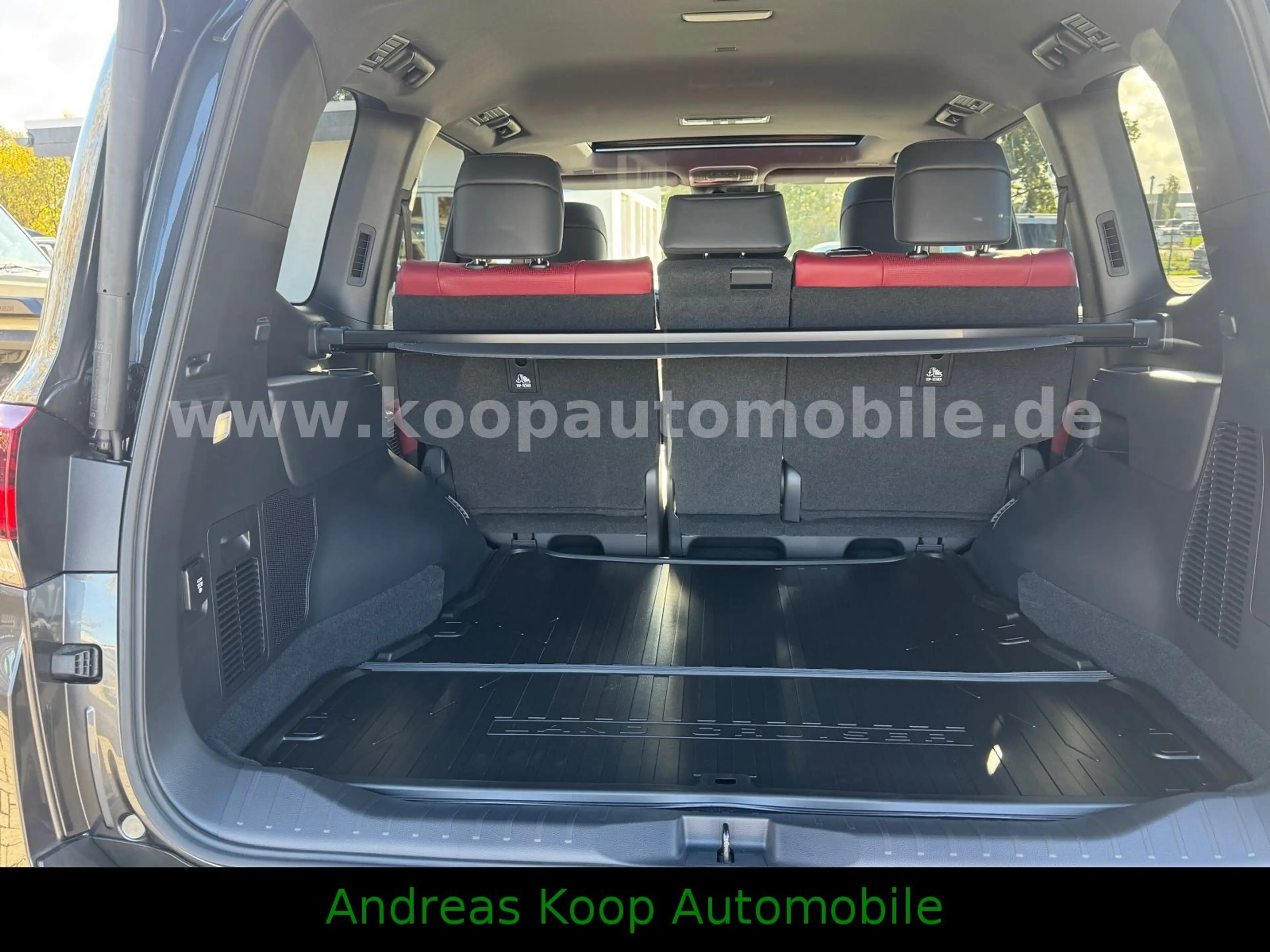 Toyota Land Cruiser 300 Premium ZX Mod 2026 3,3D V6 5-Sitze Sofort — photo 13