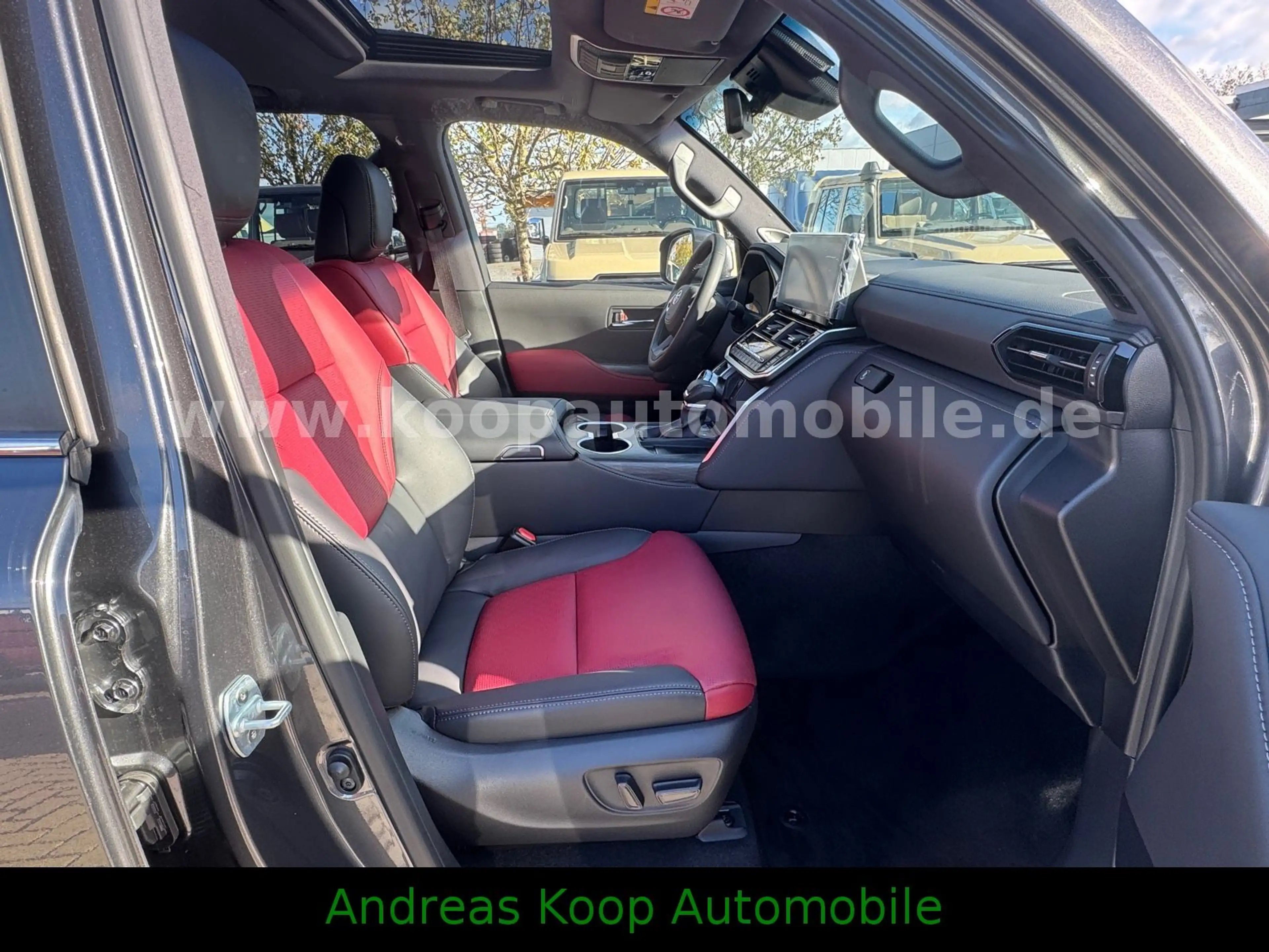 Toyota Land Cruiser 300 Premium ZX Mod 2026 3,3D V6 5-Sitze Sofort — photo 5