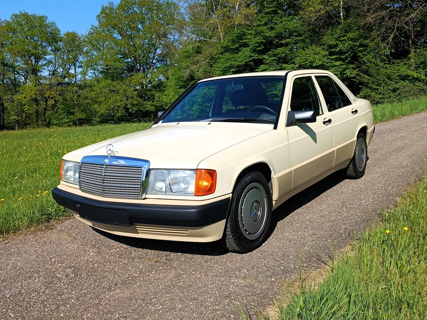 Mercedes-Benz 190 190 E, H-Zulassung, KEIN TAXI, !!Sammlerfahrzeug!! Gelb - 1