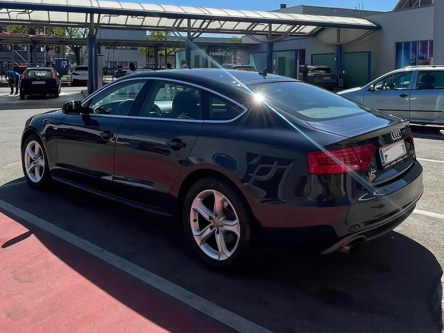 Audi A5 A5 SB 1,8 TFSI Aut. Schwarz - 2