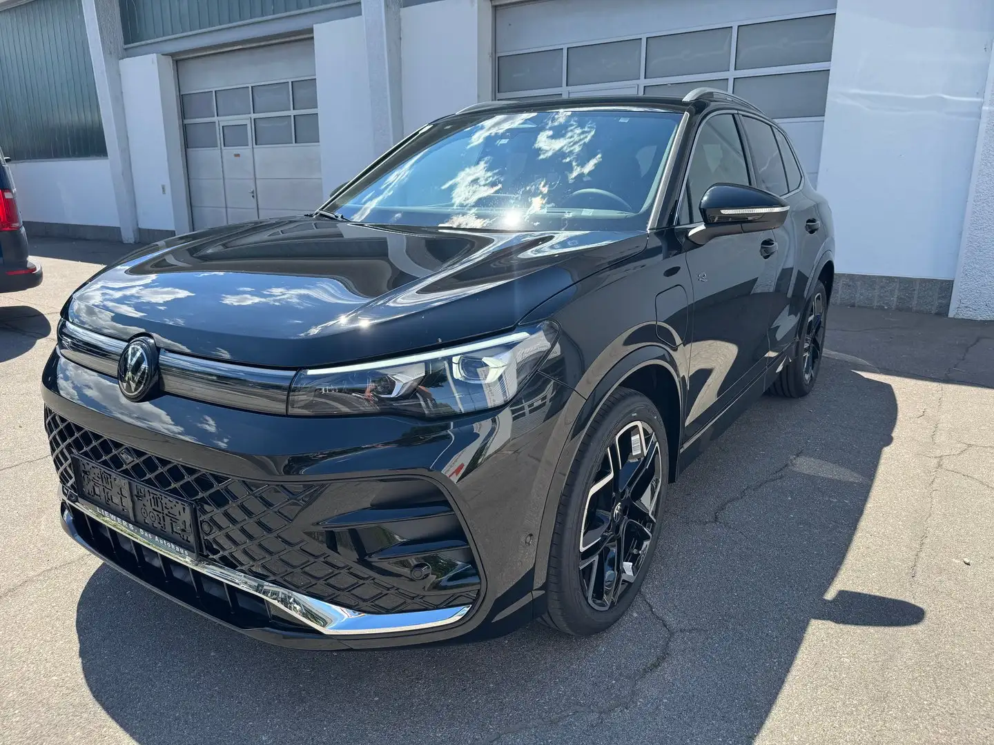 Volkswagen Tiguan Sport eHybrid DSG 150 kW Schwarz - 1