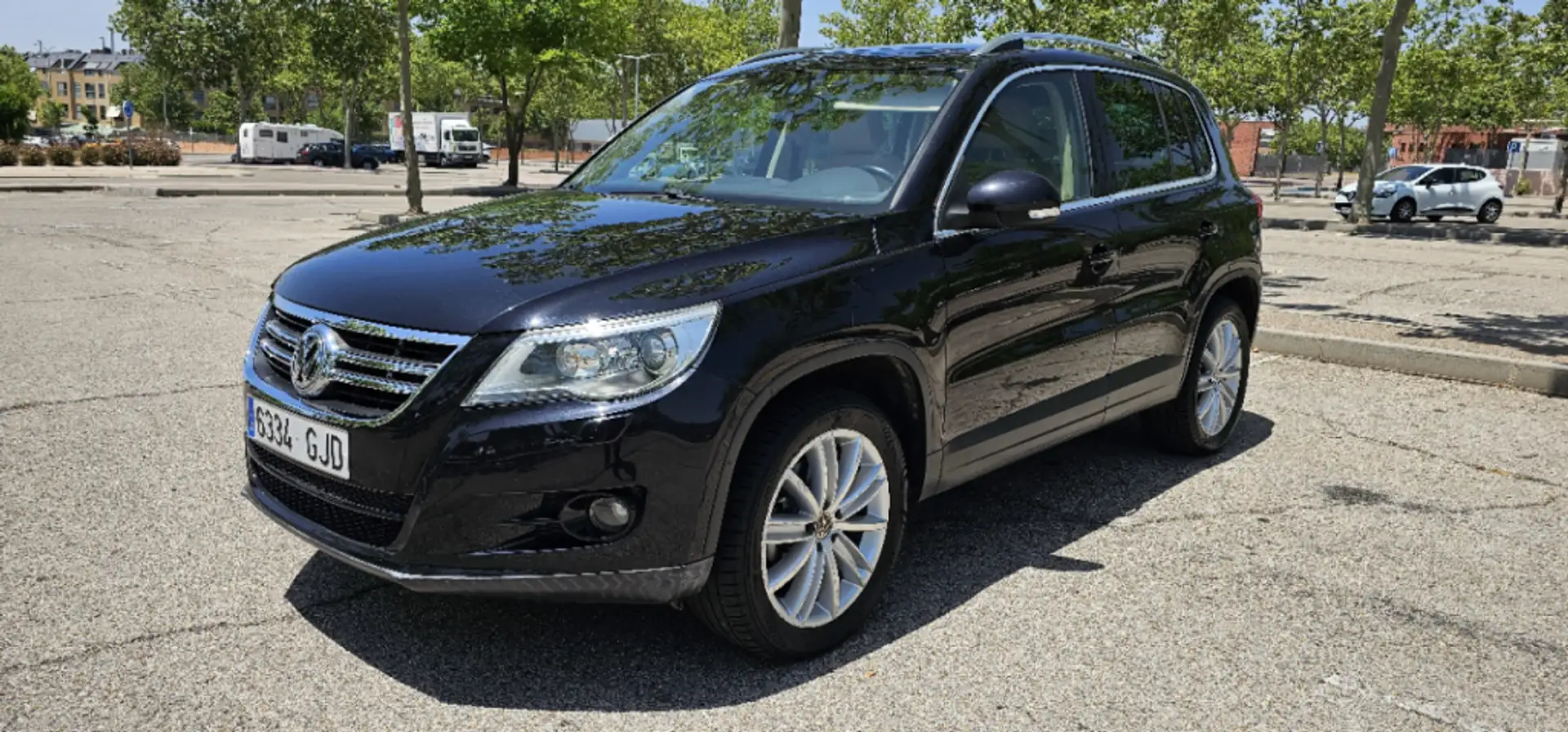 Volkswagen Tiguan 2.0TDI Country Tiptronic - 1