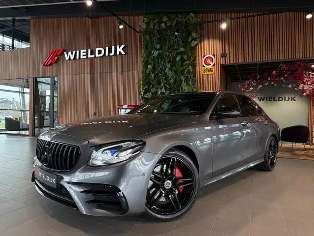 Mercedes-Benz E 200 Business Solution AMG Pannorama 360camera