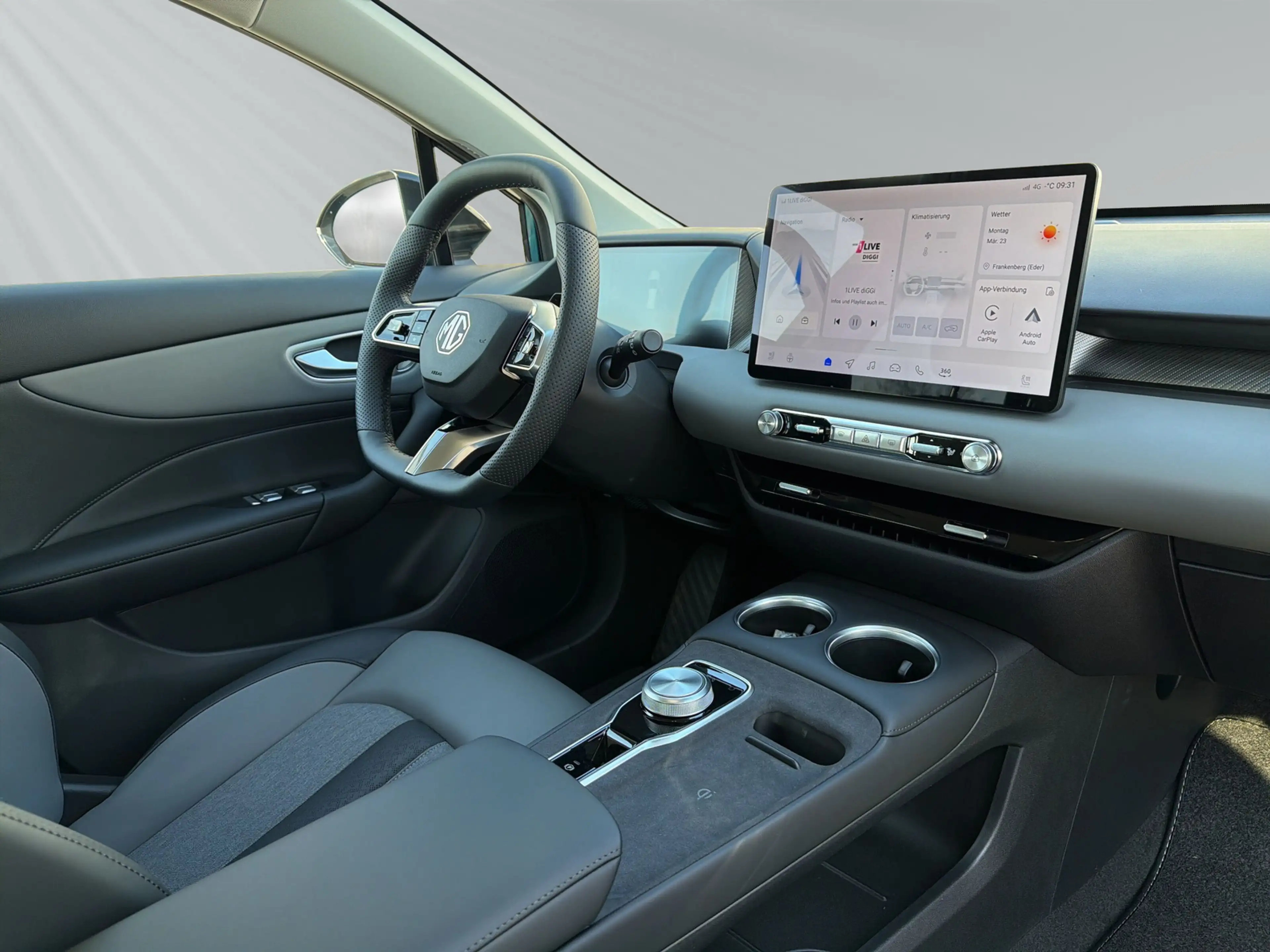 MG MG4 EV 64kWh Premium — photo 11