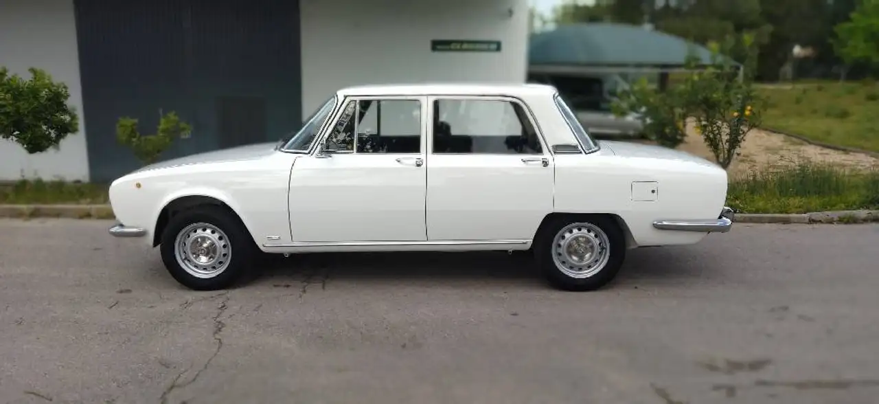 Alfa Romeo 2000 Berlina, foto 5