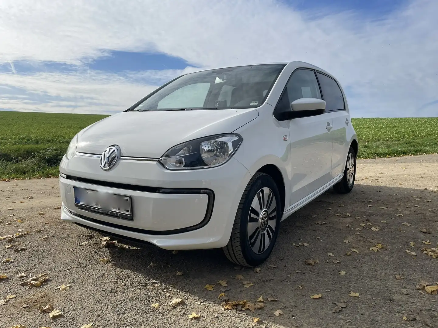 Volkswagen e-up! CSS SHZ beheizWSS BT 8-fach Bereift Weiß - 1
