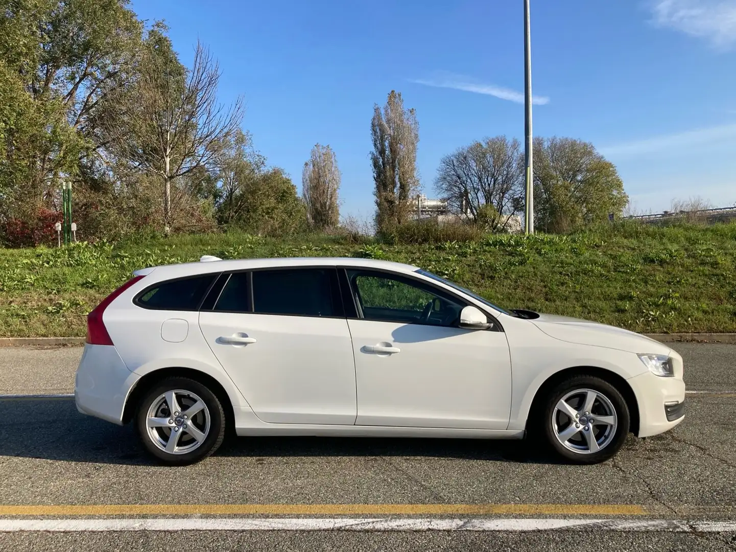 Volvo V60 2.0 d2 Business - 2