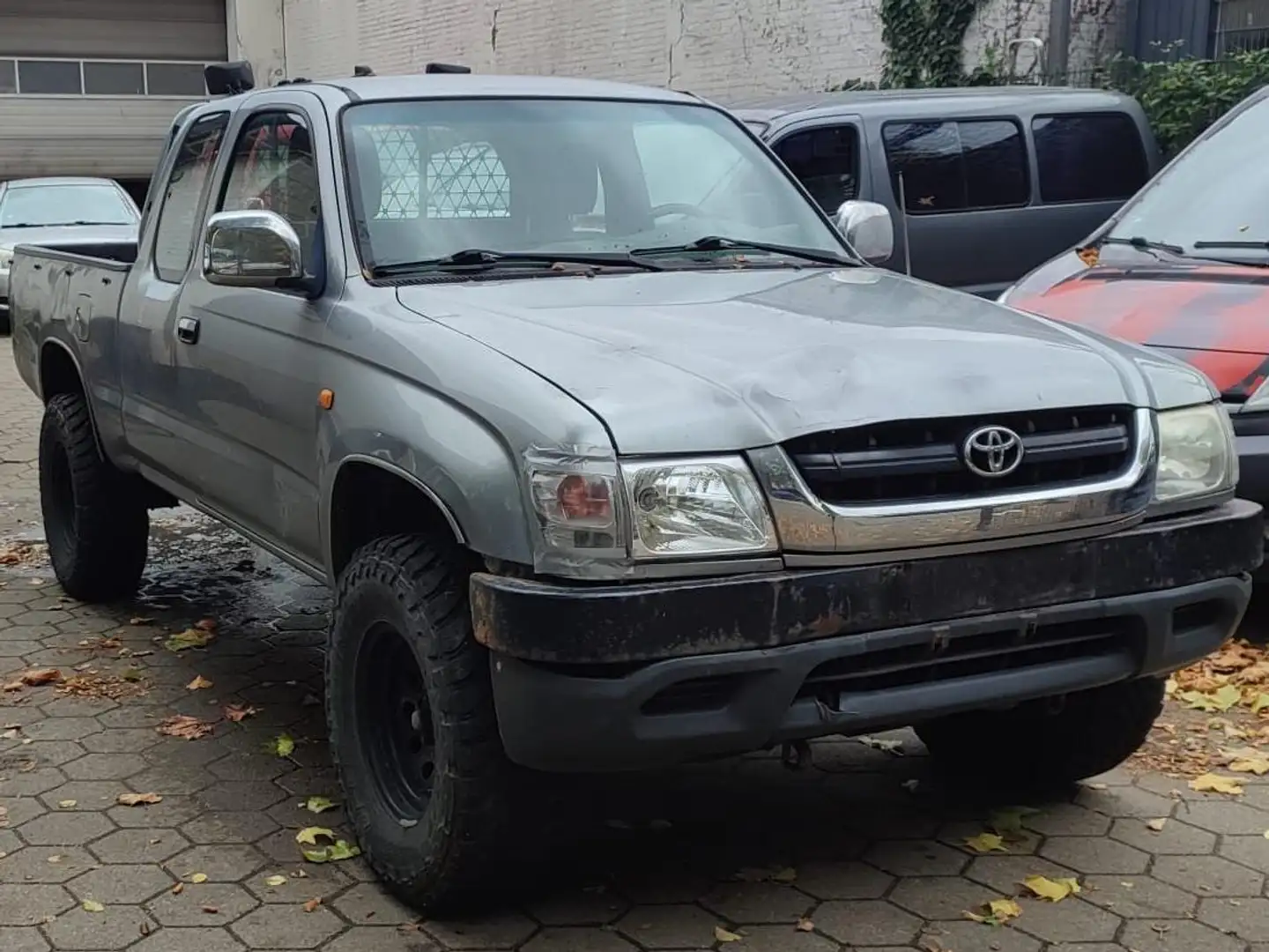 Toyota Hilux Toyota Hilux Xtracab Silber - 2
