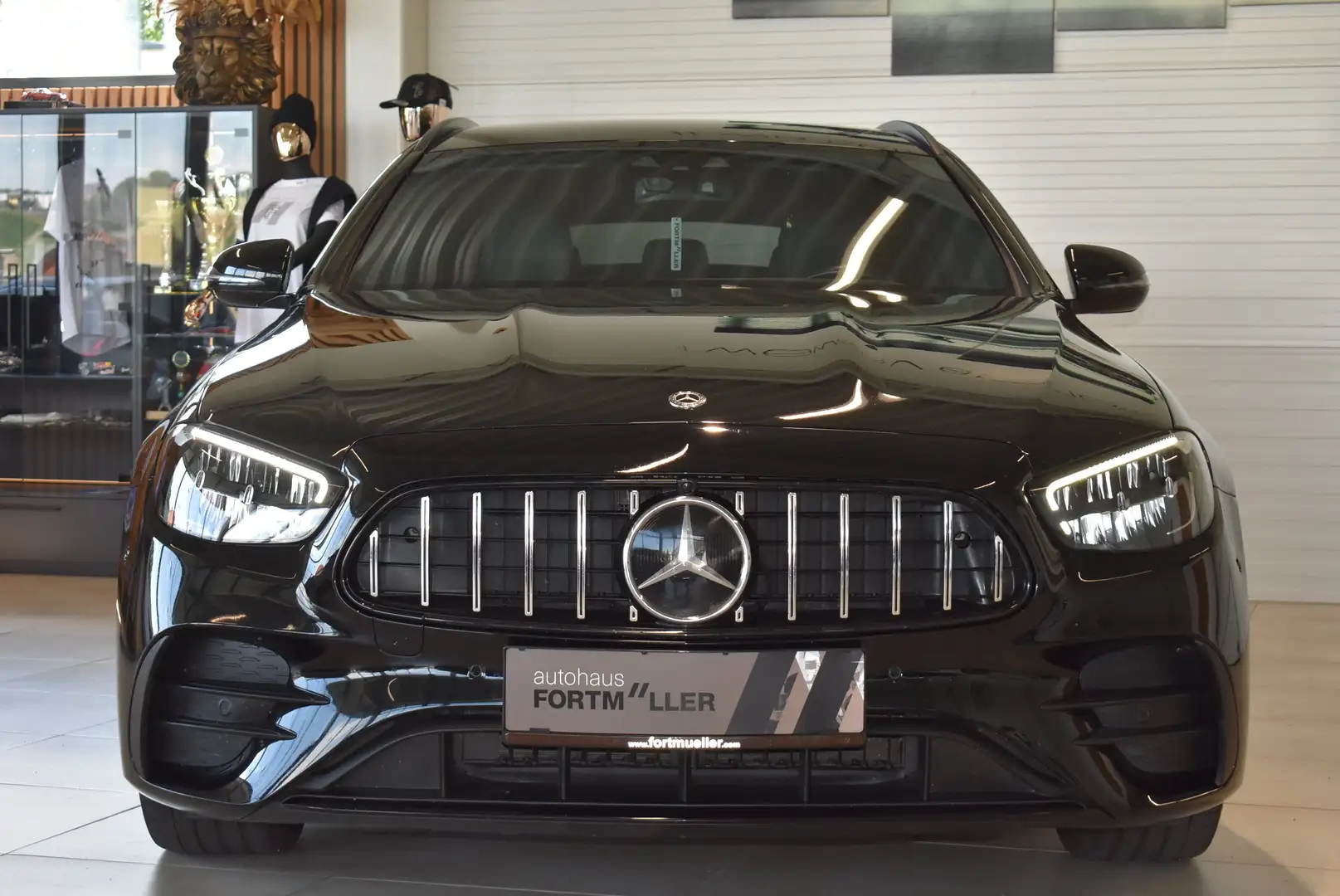 Mercedes-Benz E 220 E 220 d 4Matic //AMG Sport //Night Schwarz - 2
